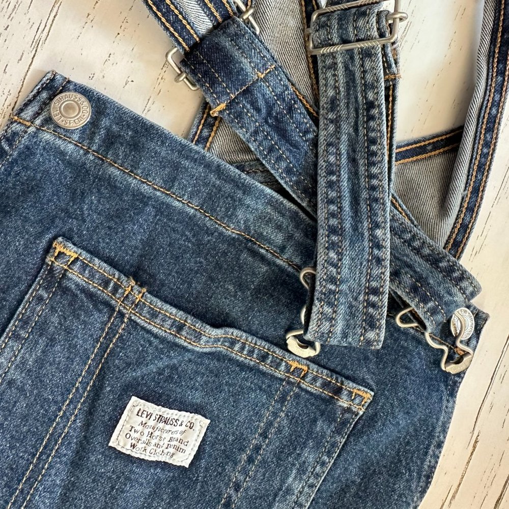 Women's Levi's Plus Size Denim Overalls - Size 18W - Picture 8 of 16